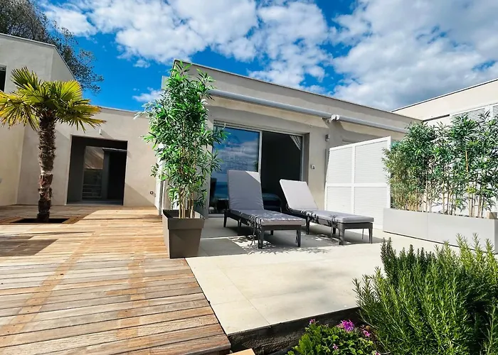 Casa Lc Chambre2 Vue Mer Jacuzzi Ajaccio 